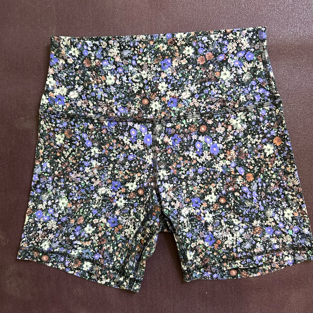 Lululemon Align High-Rise in Flower Burst Multi